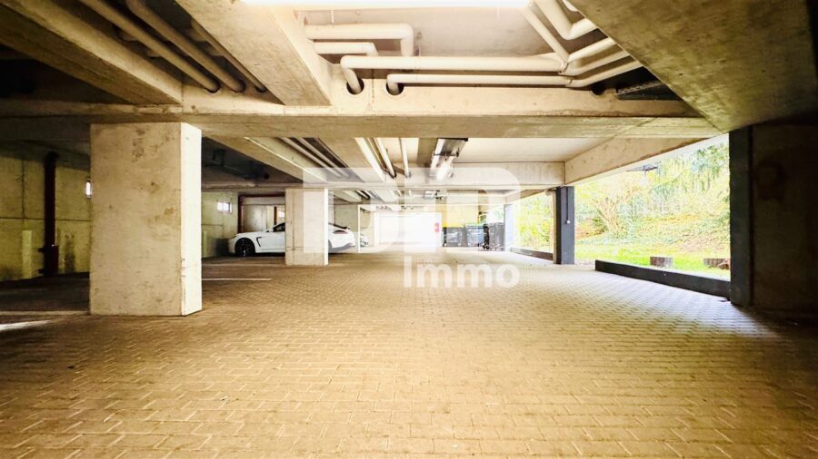 Kompaktes Apartment in gepflegter uninaher zentraler Wohnanlage mit Fahrstuhl und Kellerraum - Mietstellplätze